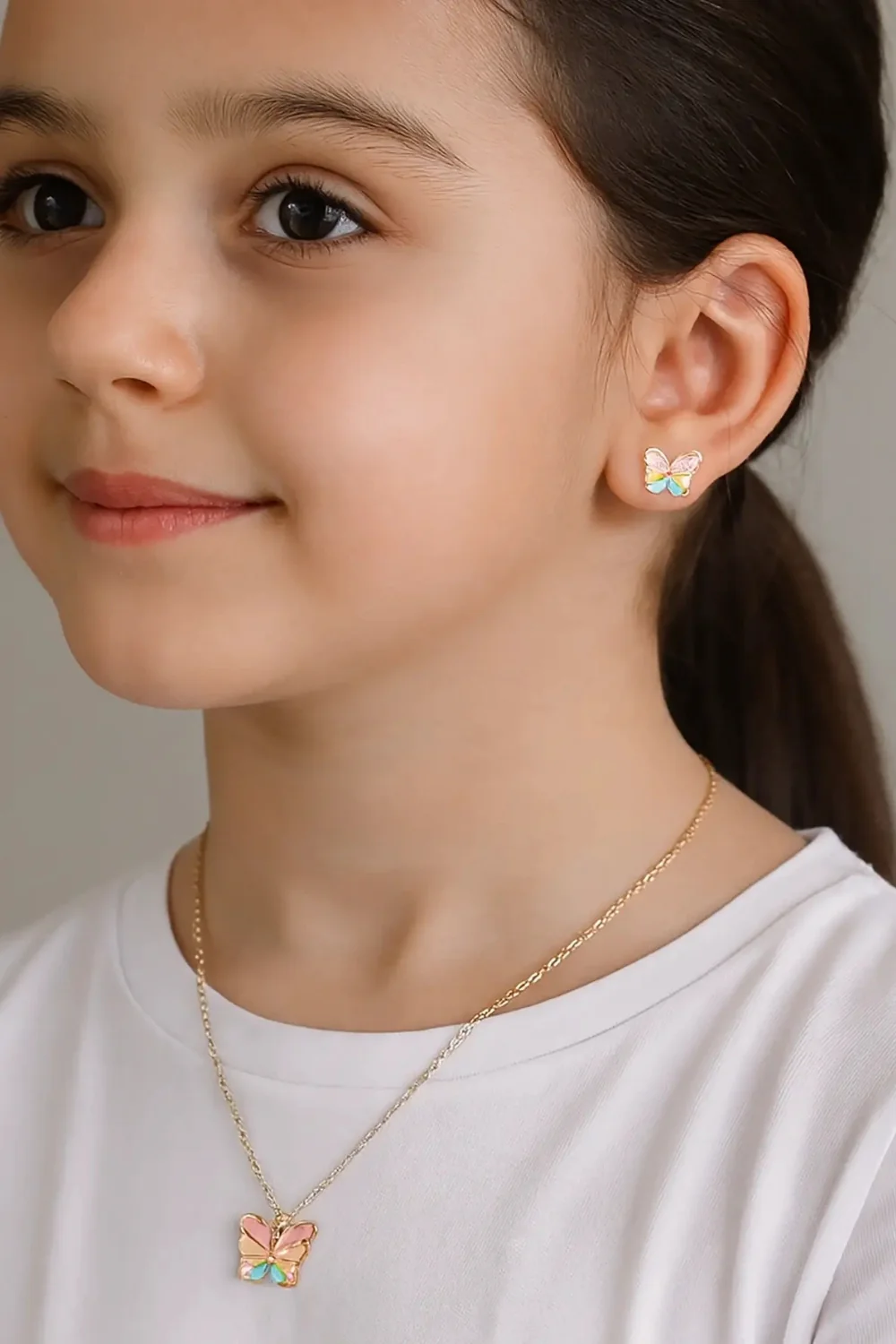 Çok Renkli  Kelebek Figürlü Kız Çocuk Kolye Küpe Set