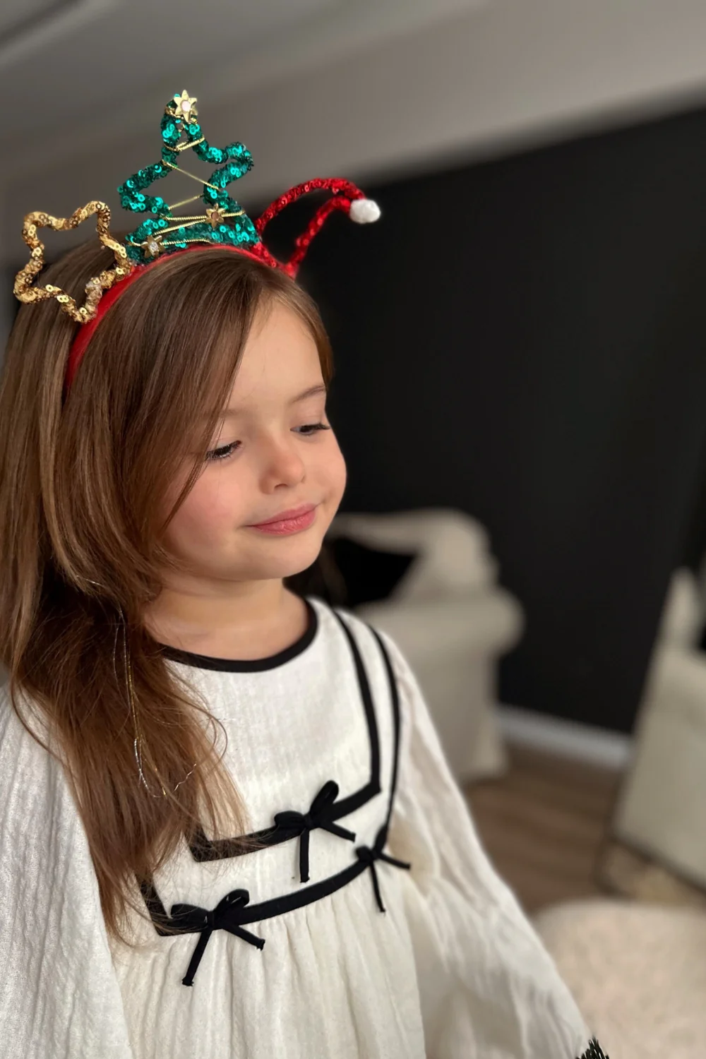 Kırmızı  Pullu Yılbaşı Figürlü Kız Çocuk Taç